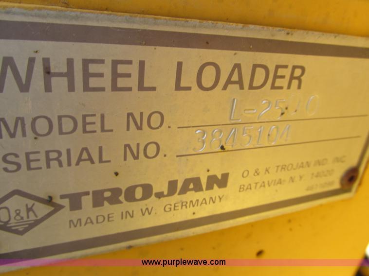 image for item R9456 1991 Trojan L2500 wheel loader