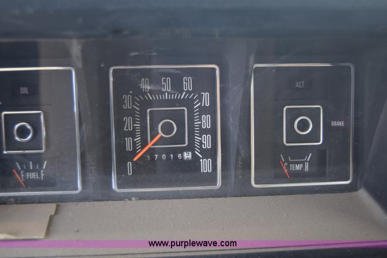 image for item E6389 1977 Ford Comet RV