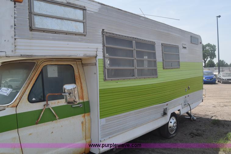 image for item E6389 1977 Ford Comet RV