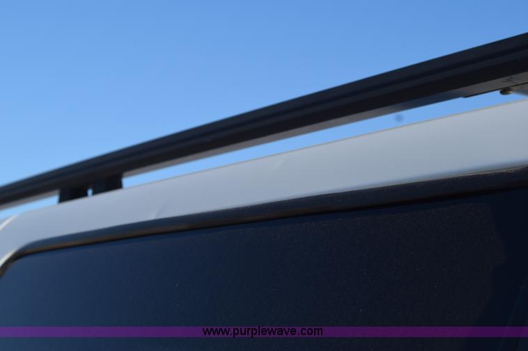 image for item L5852 1997 GMC Yukon SLE SUV