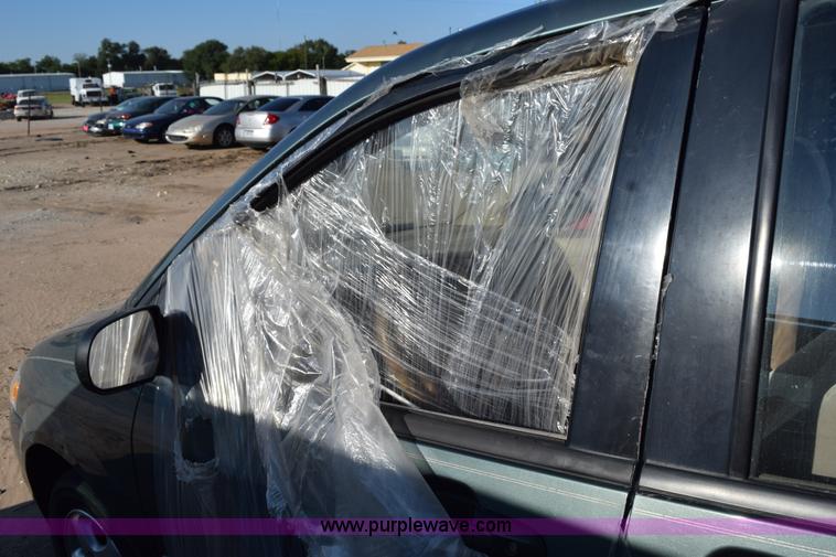 image for item L5853 2000 Mazda MPV