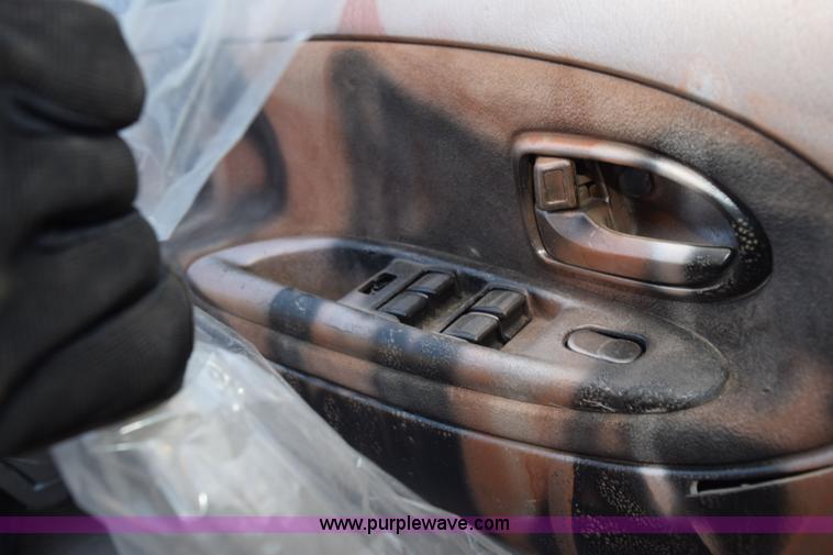 image for item L5853 2000 Mazda MPV