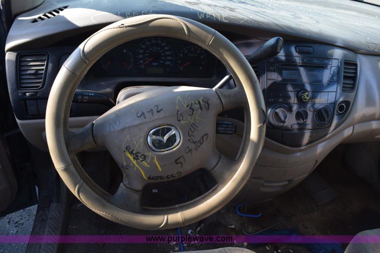 image for item L5853 2000 Mazda MPV