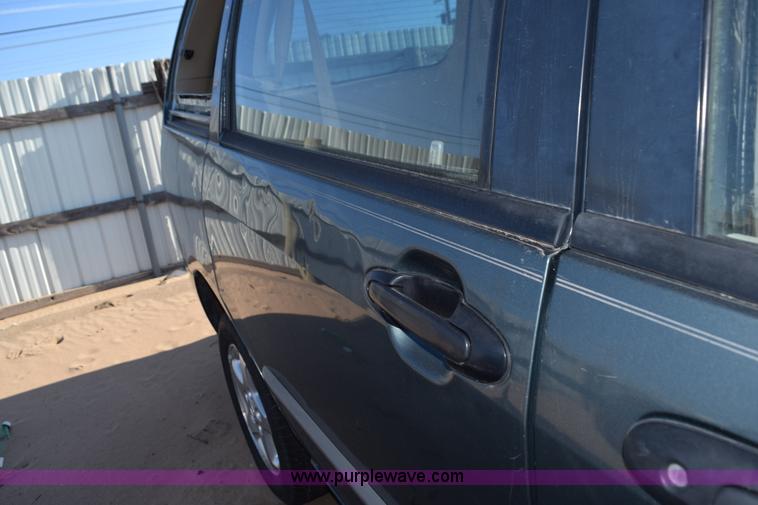 image for item L5853 2000 Mazda MPV