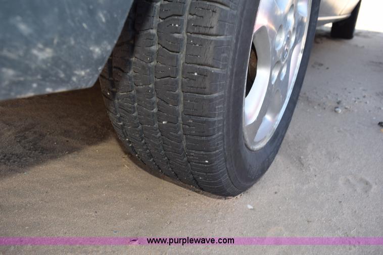 image for item L5853 2000 Mazda MPV