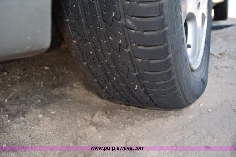 image for item L5853 2000 Mazda MPV