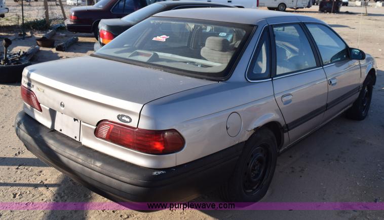 image for item L5855 1994 Ford Taurus GL