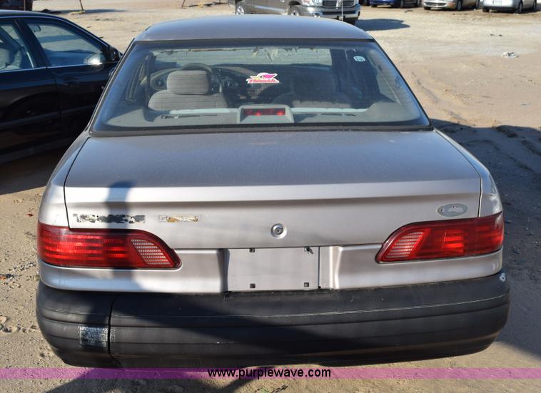 image for item L5855 1994 Ford Taurus GL