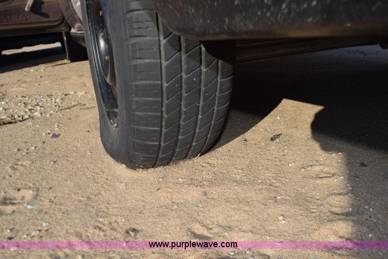 image for item L5855 1994 Ford Taurus GL