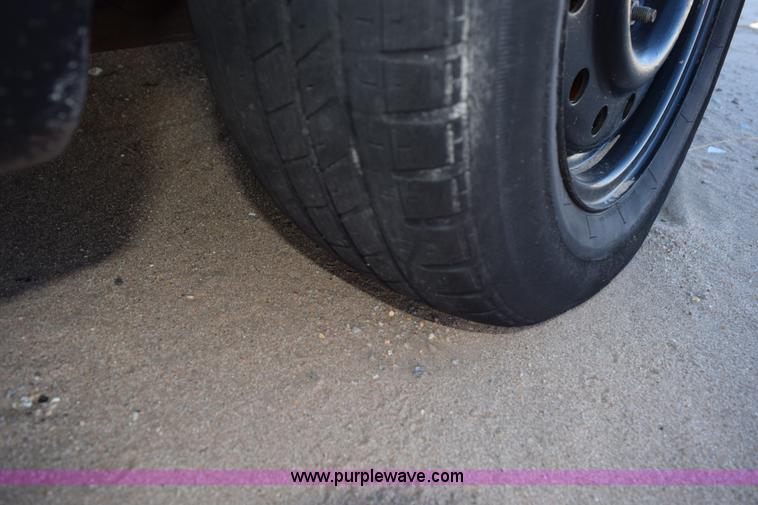 image for item L5855 1994 Ford Taurus GL