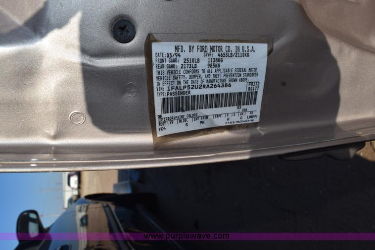 image for item L5855 1994 Ford Taurus GL