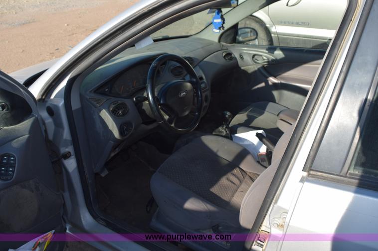 image for item L5856 2004 Ford Focus ZTS