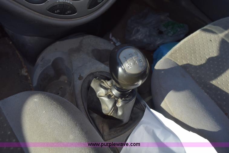 image for item L5856 2004 Ford Focus ZTS