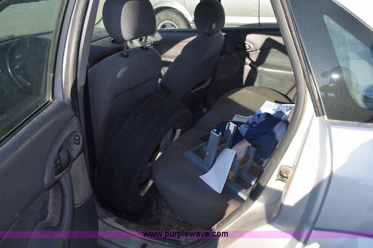 image for item L5856 2004 Ford Focus ZTS