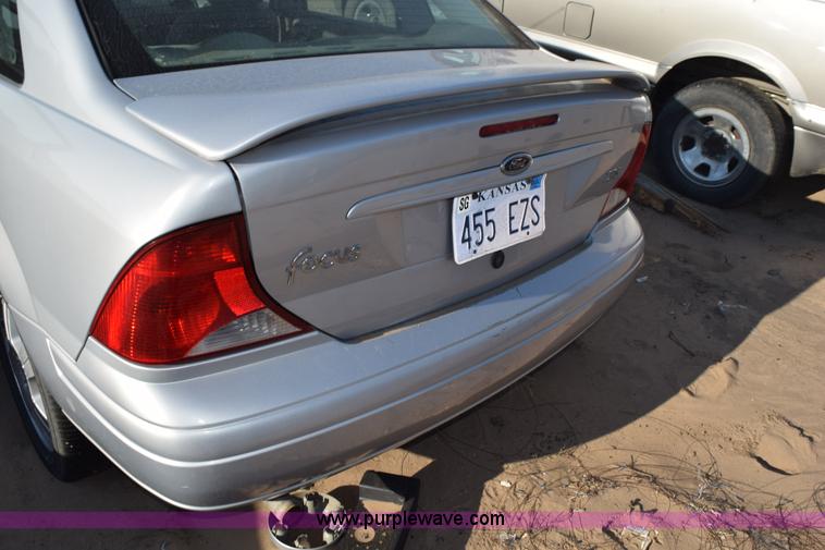 image for item L5856 2004 Ford Focus ZTS