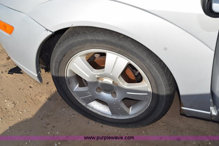 image for item L5856 2004 Ford Focus ZTS