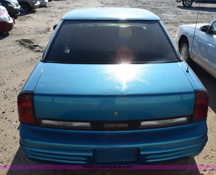 image for item L5857 1994 Oldsmobile Cutlass Supreme