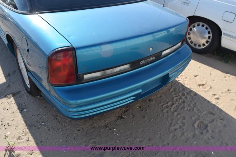 image for item L5857 1994 Oldsmobile Cutlass Supreme