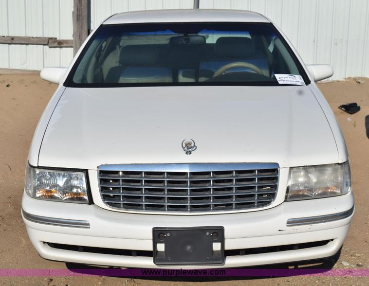 image for item L5860 1997 Cadillac DeVille