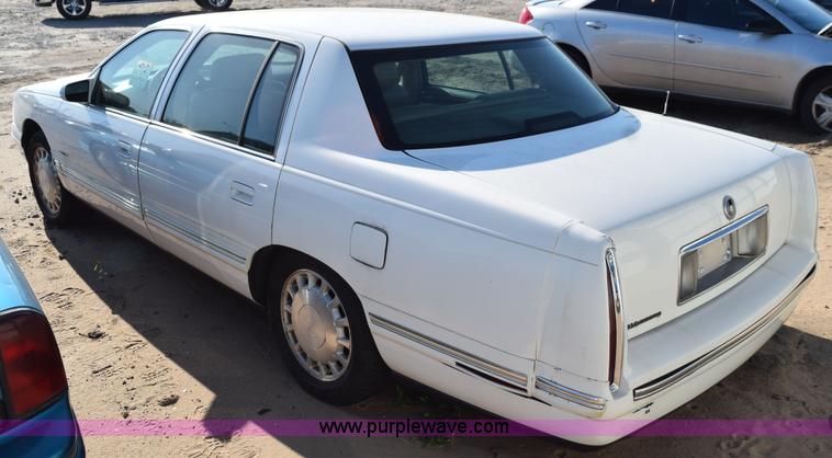 image for item L5860 1997 Cadillac DeVille