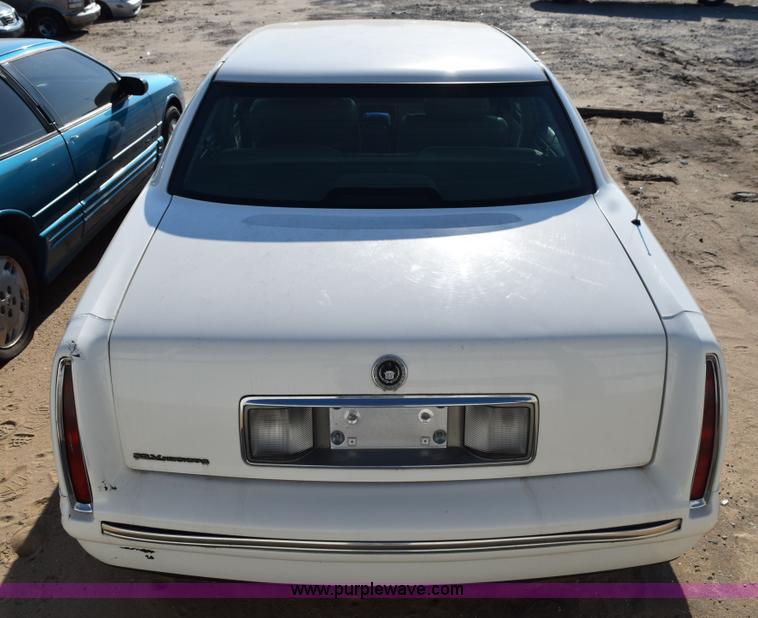 image for item L5860 1997 Cadillac DeVille