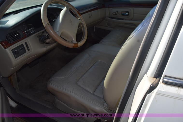 image for item L5860 1997 Cadillac DeVille