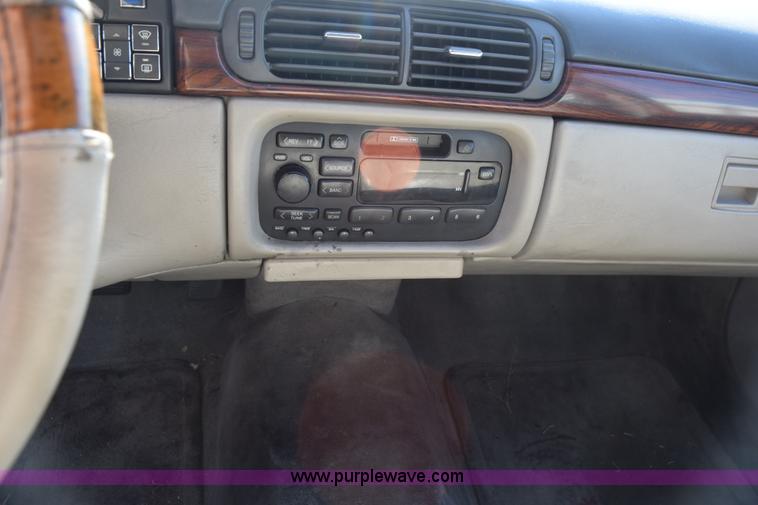 image for item L5860 1997 Cadillac DeVille