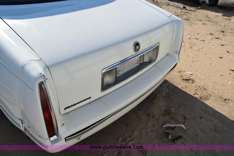 image for item L5860 1997 Cadillac DeVille