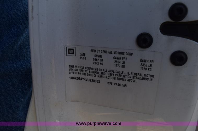 image for item L5860 1997 Cadillac DeVille