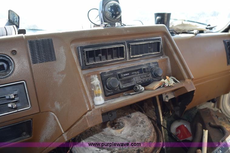 image for item L5861 1978 GMC Starcraft RV