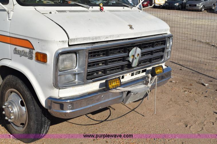 image for item L5861 1978 GMC Starcraft RV