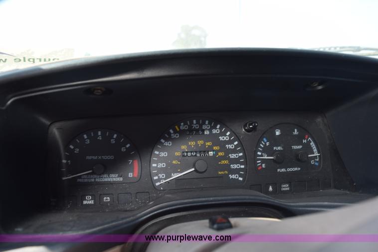 image for item L5864 1994 Ford Taurus SHO