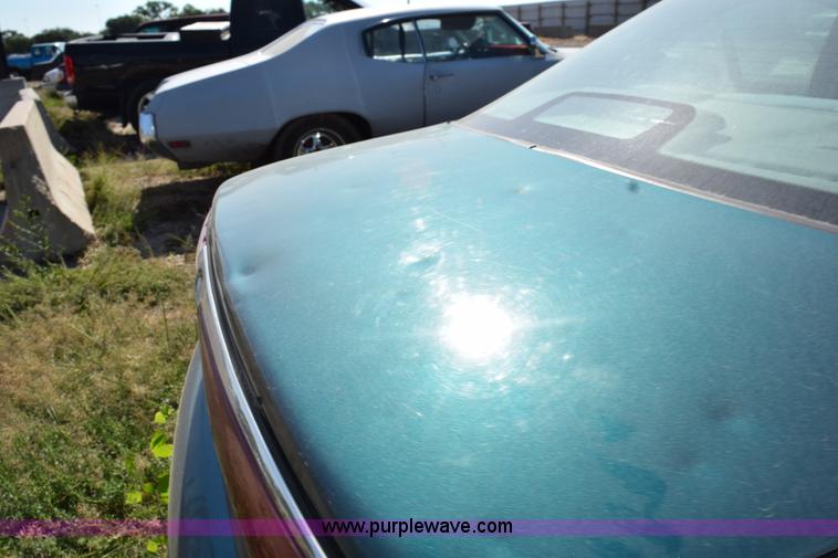 image for item L5865 1998 Ford Contour LX