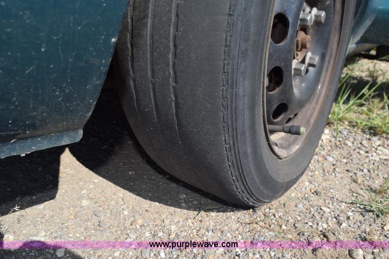 image for item L5865 1998 Ford Contour LX