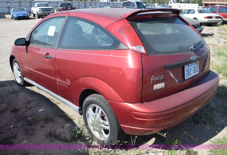 image for item L5866 2001 Ford Focus ZX3
