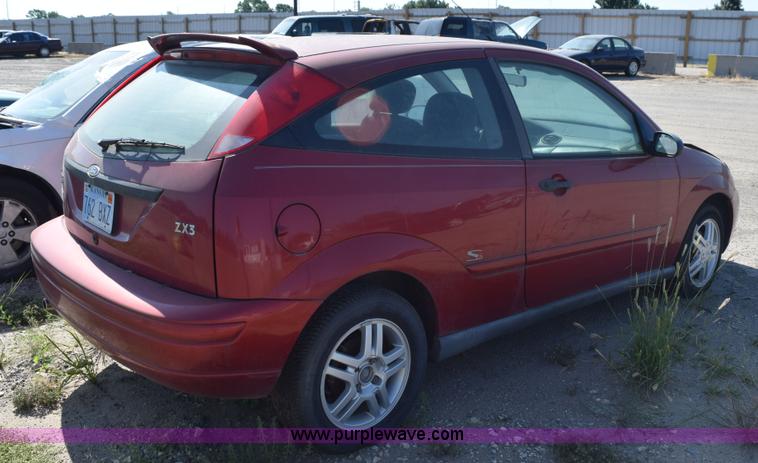 image for item L5866 2001 Ford Focus ZX3