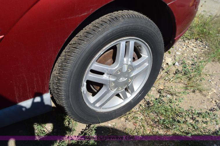 image for item L5866 2001 Ford Focus ZX3