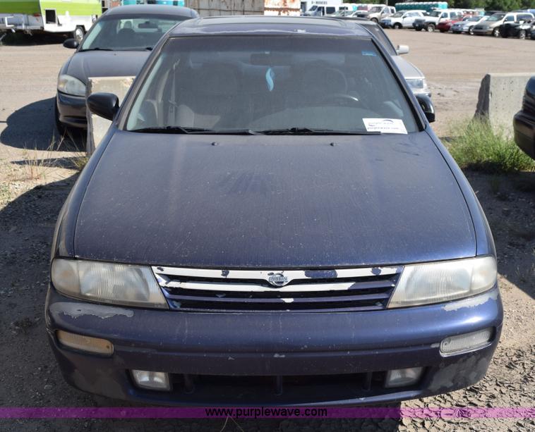 image for item L5867 1995 Nissan Altima