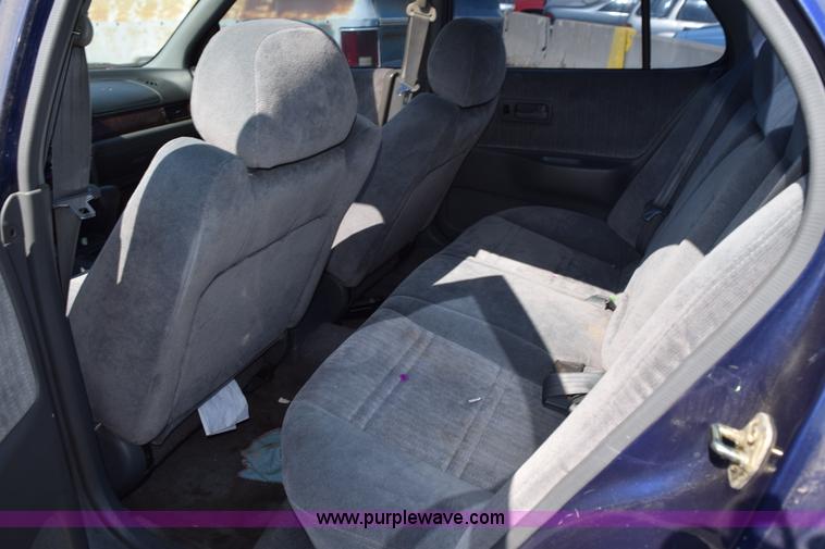 image for item L5867 1995 Nissan Altima