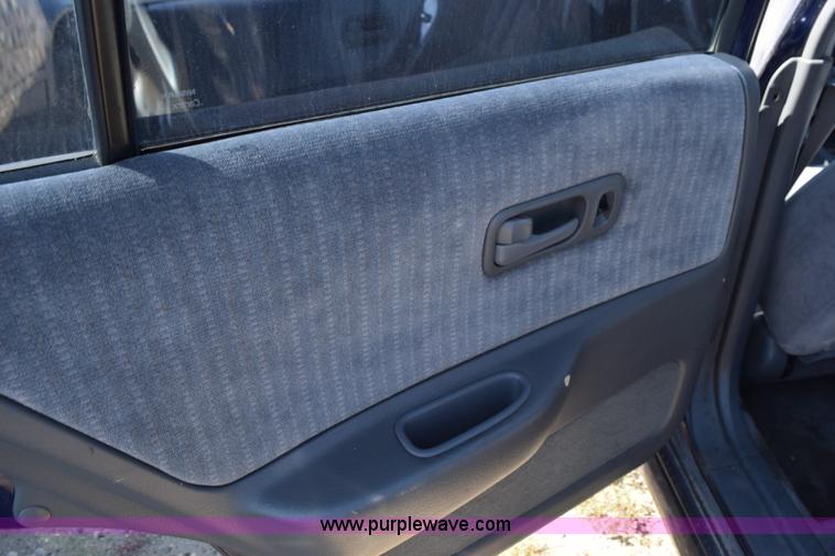 image for item L5867 1995 Nissan Altima