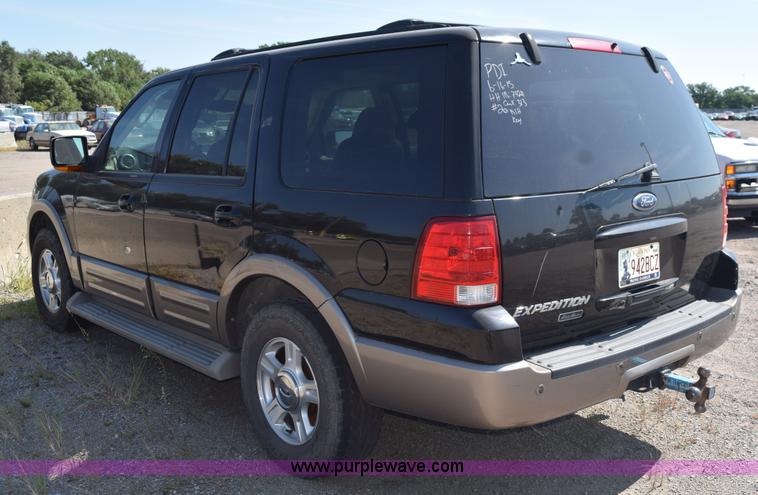 image for item L5868 2004 Ford Expedition Eddie Bauer SUV