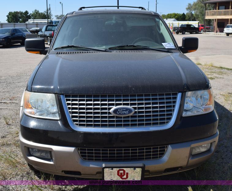 image for item L5868 2004 Ford Expedition Eddie Bauer SUV