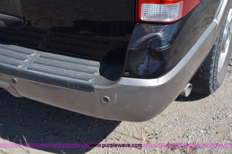 image for item L5868 2004 Ford Expedition Eddie Bauer SUV