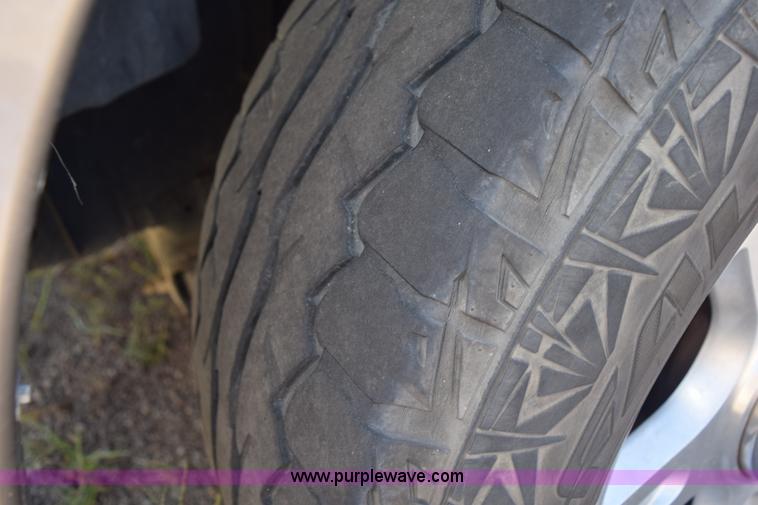 image for item L5868 2004 Ford Expedition Eddie Bauer SUV