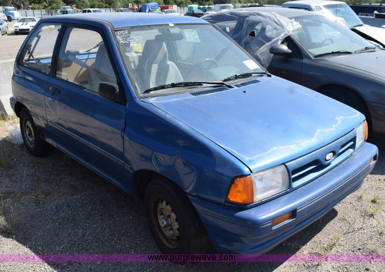 image for item L5869 1991 Ford Festiva GL