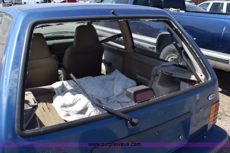 image for item L5869 1991 Ford Festiva GL