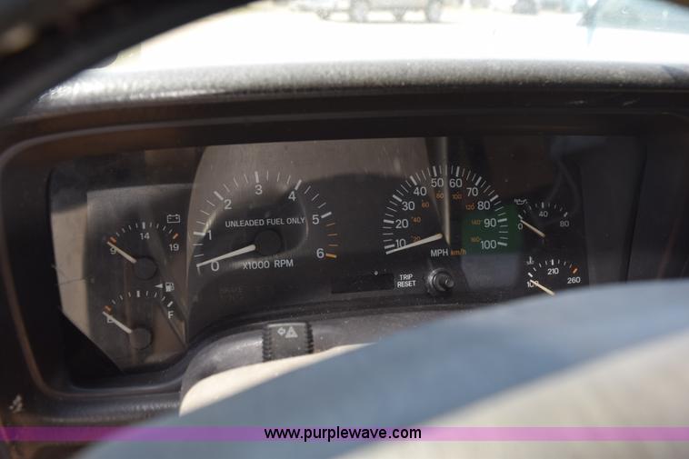 image for item L5871 1997 Jeep Cherokee Sport SUV