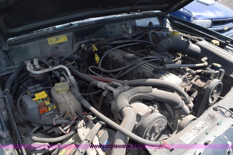 image for item L5871 1997 Jeep Cherokee Sport SUV