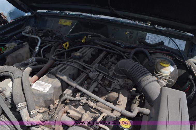 image for item L5871 1997 Jeep Cherokee Sport SUV