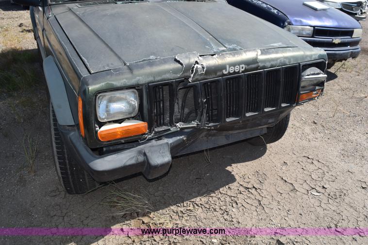 image for item L5871 1997 Jeep Cherokee Sport SUV